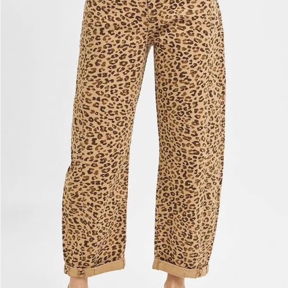 Risen High Rise cropped cuffed cheetah print Barrel jeans N/WT